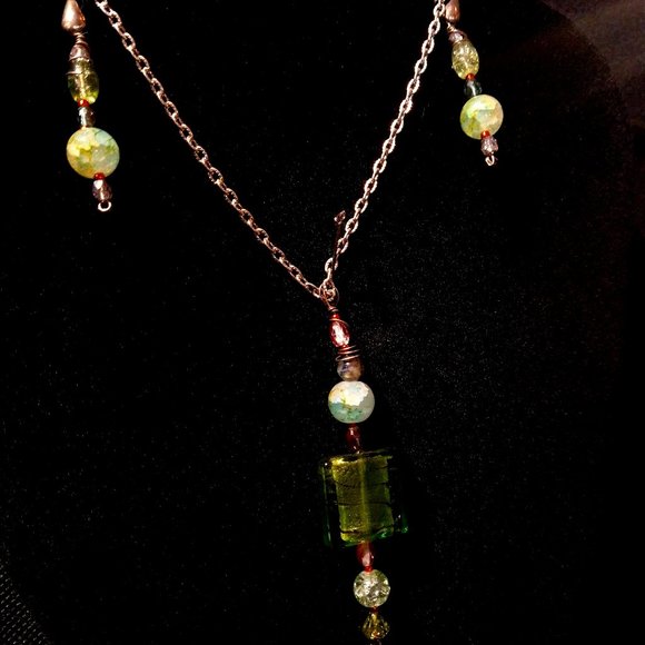 CCLHMHLLC Wired Jewellery Designs - Picture 1 of 4